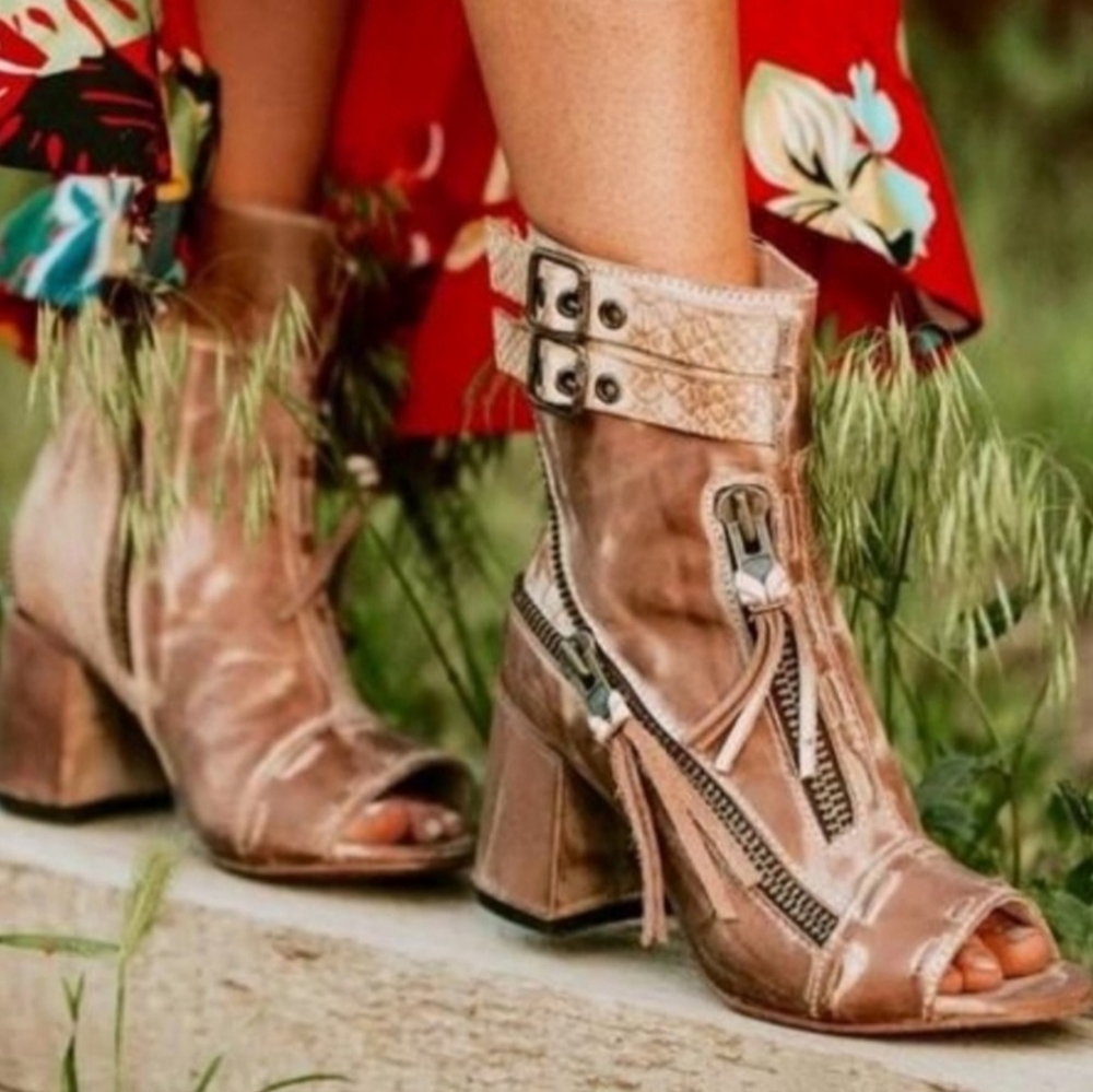 Freebird Zombi Taupe Boots 9